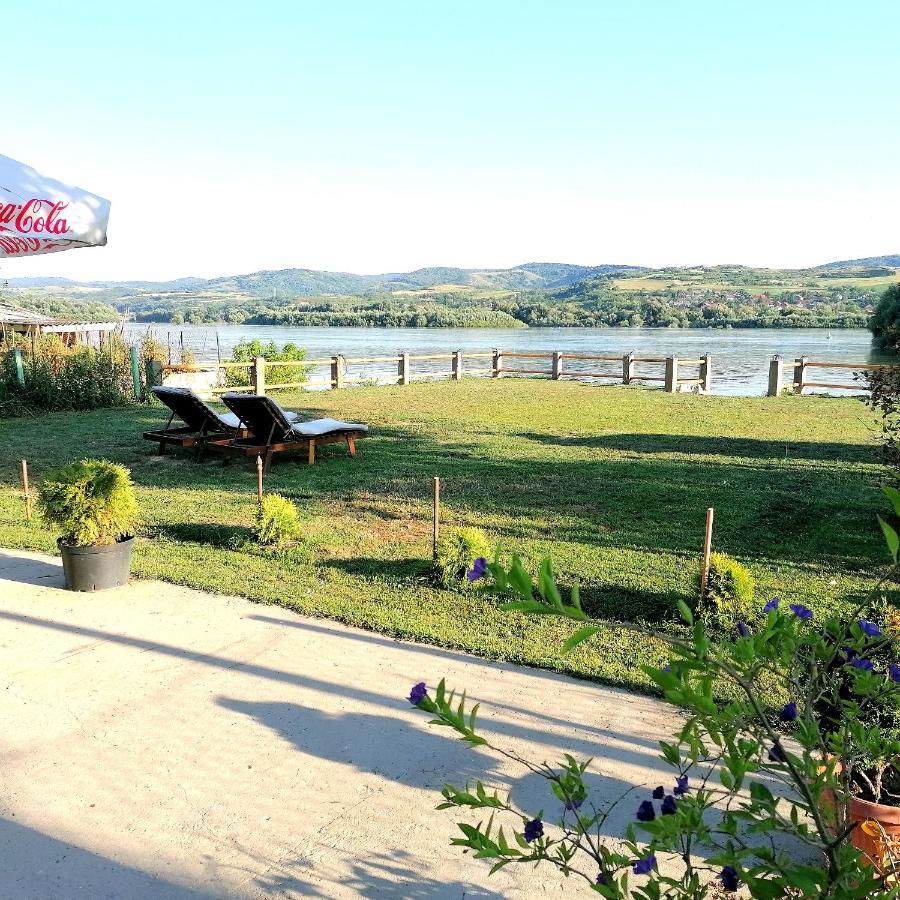 Captain'S House By The Danube River Cerevic Exterior foto